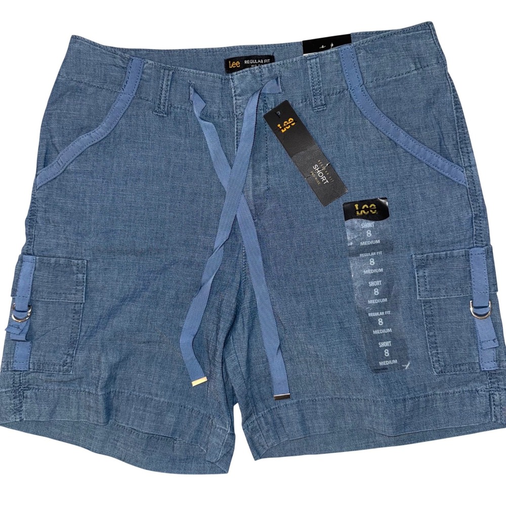 Lee Women's Regular Fit Mid Rise Cargo Shorts Blue Chambray Size 8 Medium NEW